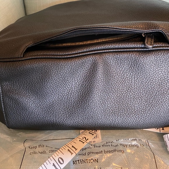 A new CoLab travel bag. - Picture 1 of 10